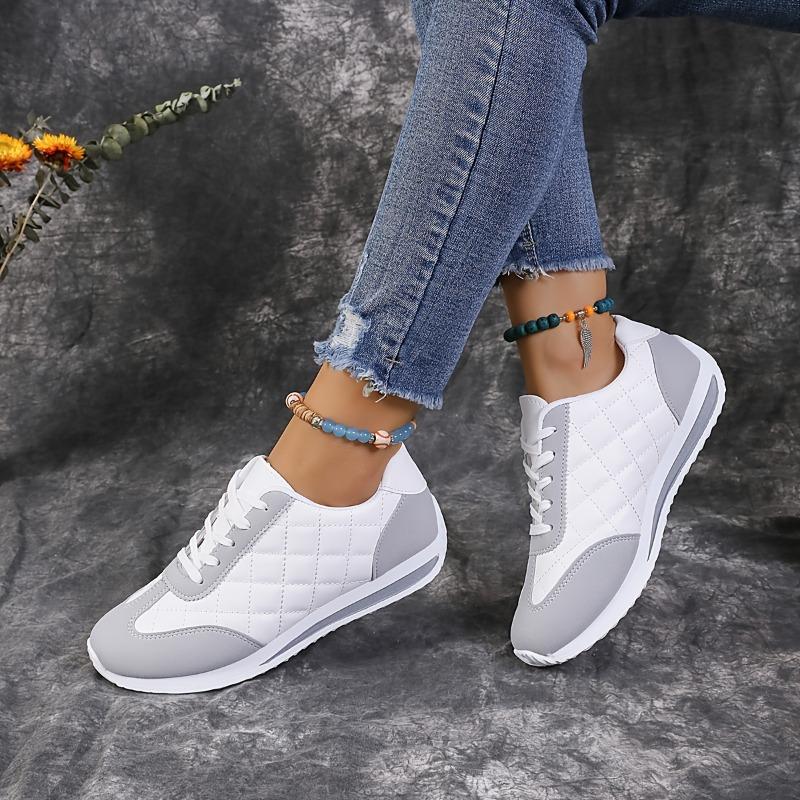 Large-sized White Sneakers, Women's Shoes, Flat Sneakers, New Spring 2025 Korean-style Fashionable Sports Shoes, Versatile and Lightweight