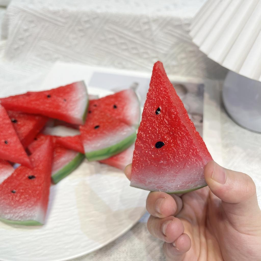 Super realistic simulation of watermelon slices, fake fruit decorations, photography props, scene arrangement, fruit toys
