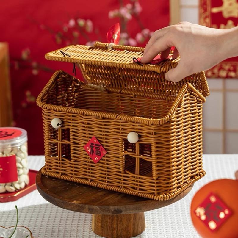 Natural PP Materials User Friendly Woven Hand Basket Highly Durable for Homes Organization Picnics Essential and Gift Packaging