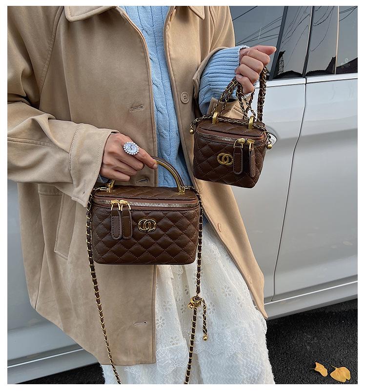 High-End Women's Diamond Pattern Crossbody Bag - Autumn/Winter Edition