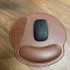 1PC Ergonomic wrist rest faux leather gaming/office mouse pad - non-slip oval desk mat with rubber base, simple wrist rest.