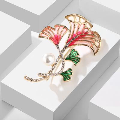 Light Luxury Exquisite Ginkgo Leaf Inlaid Zirconium Brooch Personalised Multi Leaf Pearl Pin Clothing Accessories Perfect Gift for Couples