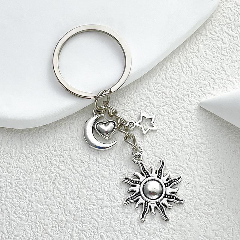 Silver Sun & Moon Stars Pendant Keychain: High-End Shoulder Bag Ornament