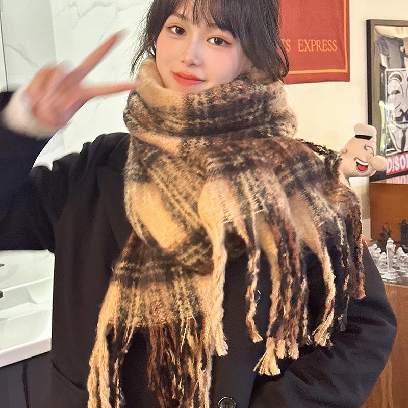 Retro Maillard Atmosphere Scarf for Women In Winter Warm and Cold Proof Thickened Shawl Plush and Versatile Scarf