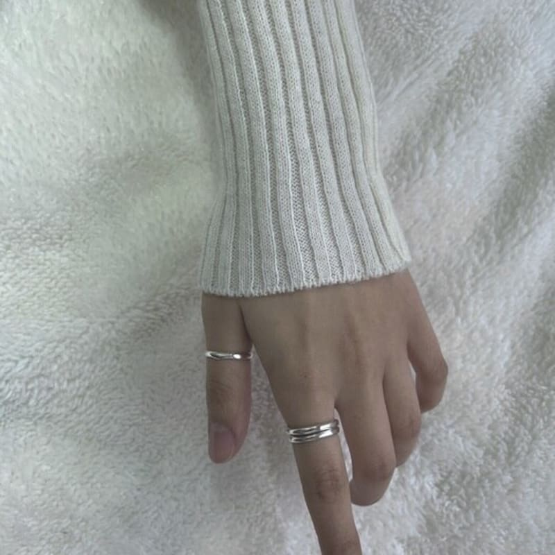 LAPEEZ Triple Stack Ring Set