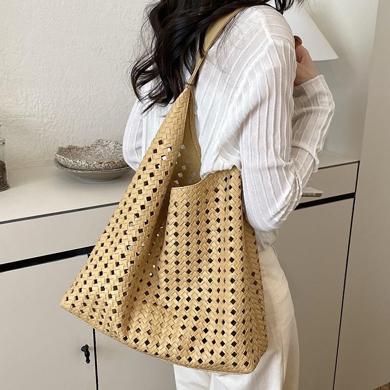 Große Kapazität Geflochtene Cut-Out-Tragetasche Damen Lässig Schulter mit Magnetischem Handyfach
