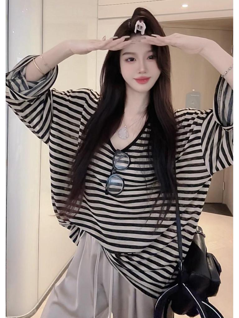 Tencel Linen Striped Loose Fit Women's Sunscreen T-Shirt