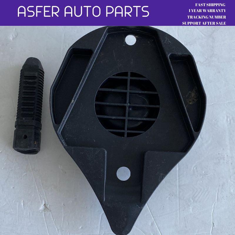 Držák kola Gumové dělené kolo Spodní Pro Renault Clio Mk3 Mk4 OEM 8200551279