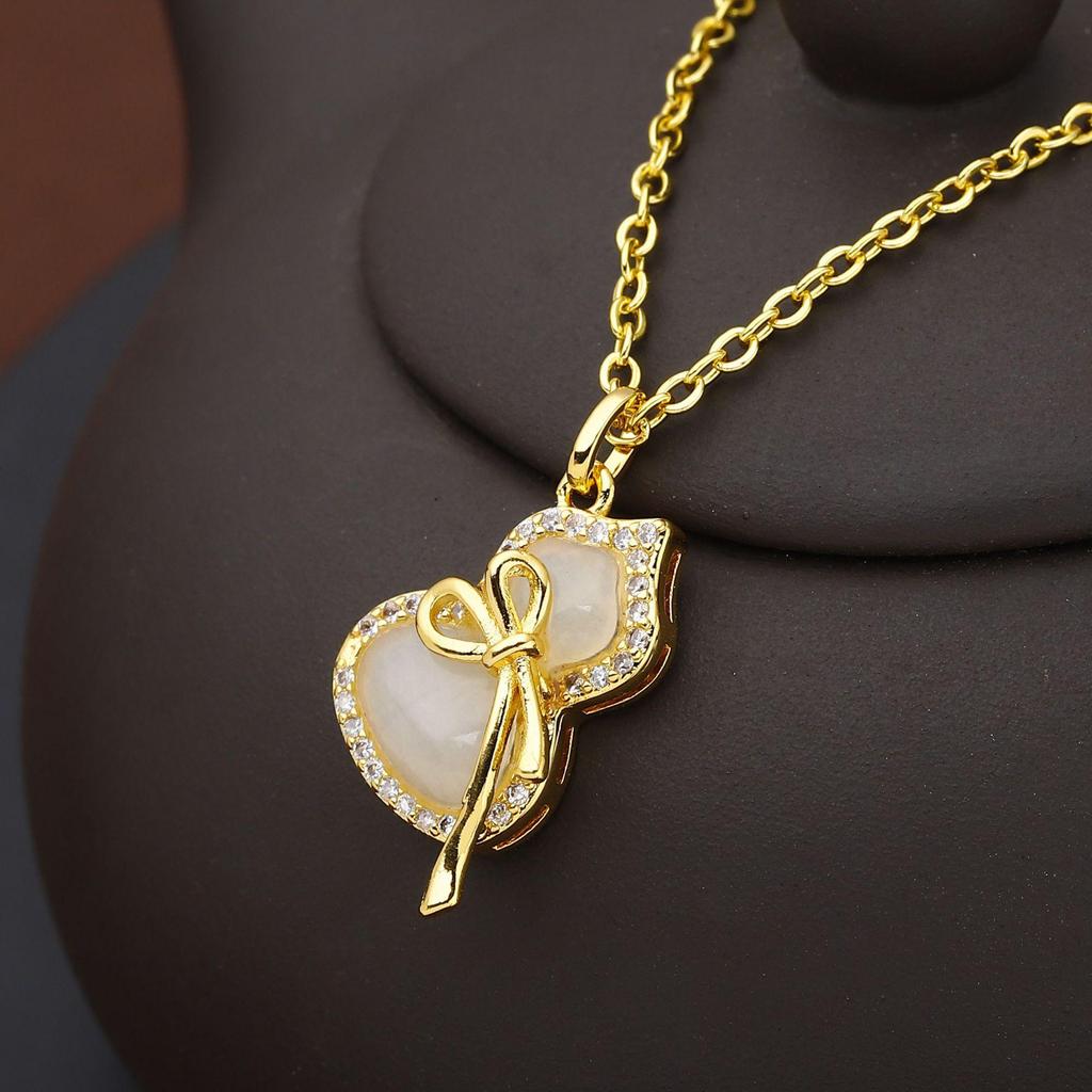 Elegant Natural Hetian Jade Necklace with Gold and Xiuyan Jade Pendant - A Fashionable and Timeless Gift for Women