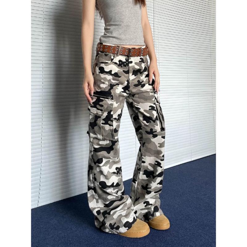 

Unisex American Retro Camouflage Cargo Pants - High Street Loose Fit with Micro Flare for a Slimming Casual Look L камуфляжний
