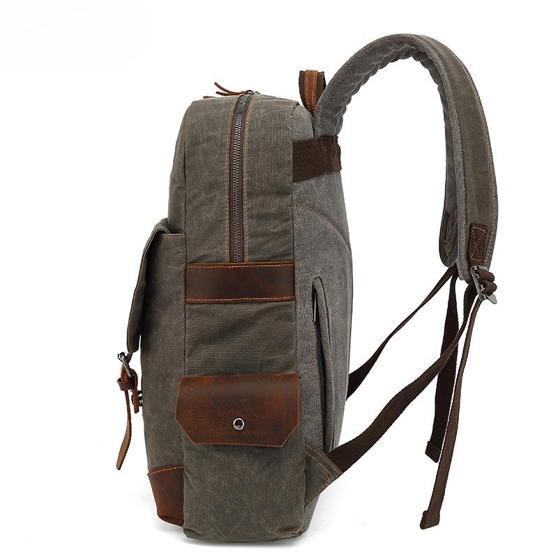 Backpack Male Outdoor Backpack Sports Travel Bag Hiking Bag College and Middle School Bag