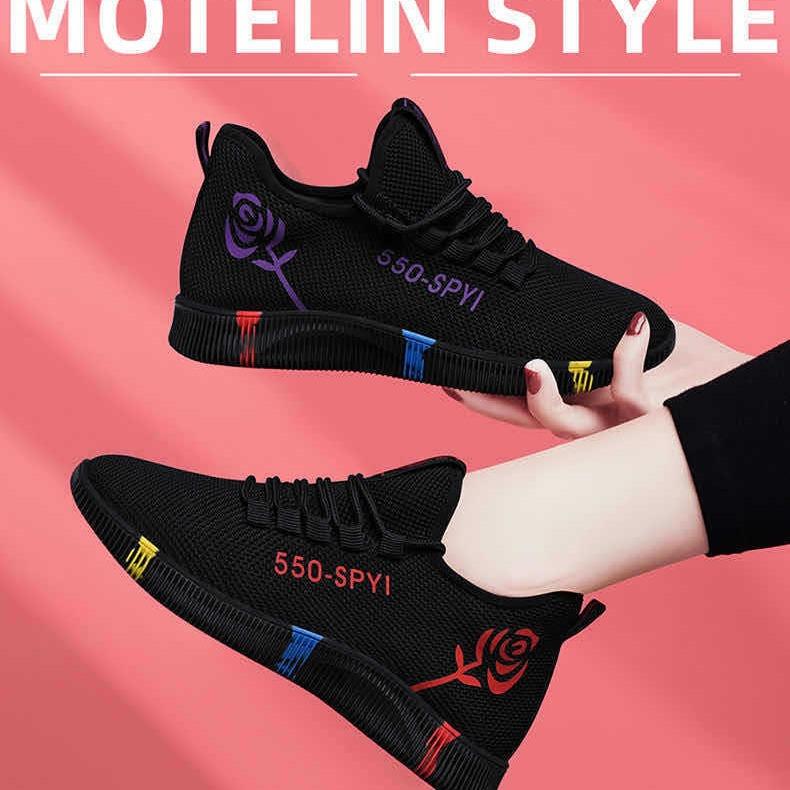 Old Beijing cloth shoes women's breathable sports shoes fashionable soft-soled confinement shoes flat heel non-slip medium and old running shoes