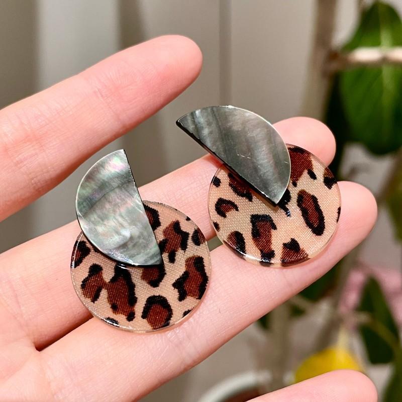 Natural tiger's eye stone series stud earrings for women Maillard exquisite retro earrings niche light luxury high-end temperament earrings