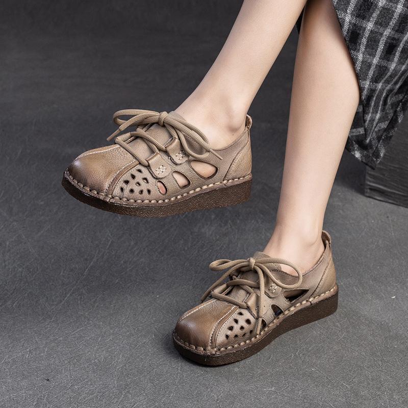 Frühlings-Neuheit Echte perforierte Sandalen Bequeme atmungsaktive römische Stil Freizeit Damenschuhe