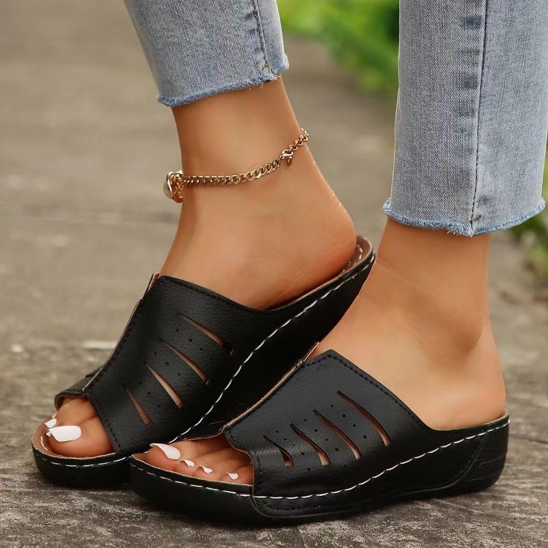 Sommer Keilabsatz Dicksohlige Damen Schuhe Ein-Fuß Ausgehöhlte Lässige Damen Sandalen
