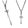 Collier Pendentif Épée Aiguisée Croisée Couleur Argent Créative Personnalité pour Femmes Hommes Chaîne de Collier Punk Hip-hop Accessoires de Bijoux