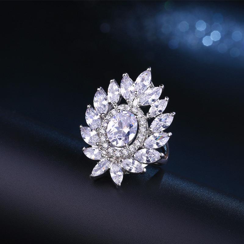 Ring Hand Jewelry, Temperament Gold-Plated Micro-Set Aaa Zircon Super Flash Ring.