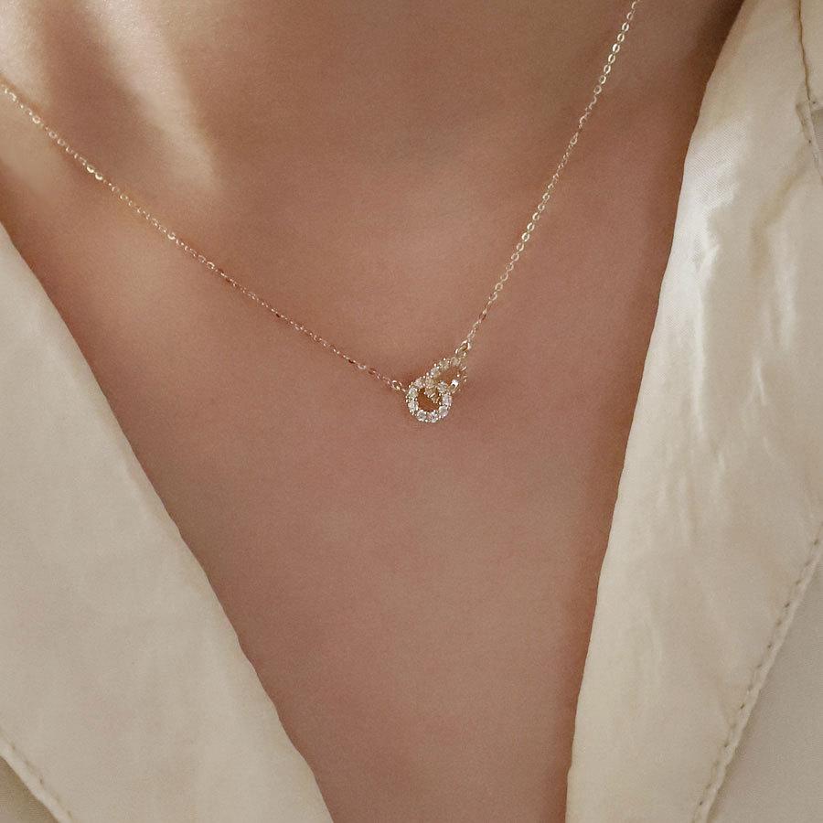 Necklace Interlocking Small Diamond Double Ring Extremely Thin Temperament Simple Collarbone Chain Gift New Style Trend