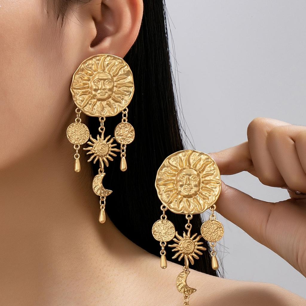 Gilded Sun Moon Tassel Earrings, Retro Astrology Embossed Niche Women Ear Ornaments