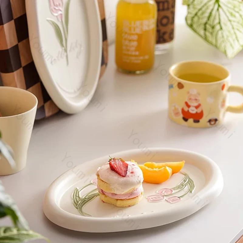 Exquisite Tulip Flowers Ceramic Plate High End Coffee Shop Cake Dessert Plate Home Delicious Snack Dining Plates Oval Tableware