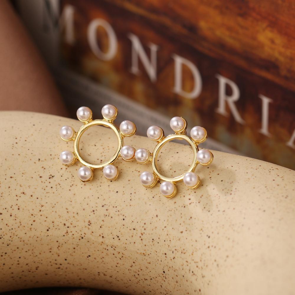 Simple Creative Exaggerated Pineapple Love Heart-shaped Geometric Chain Earrings Women Personality Geometric Girl Earrings