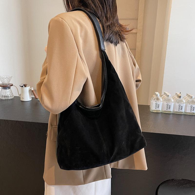 Winter popular Maillard big bag women's 2025 new fashion commuter underarm bag retro suede tote bag