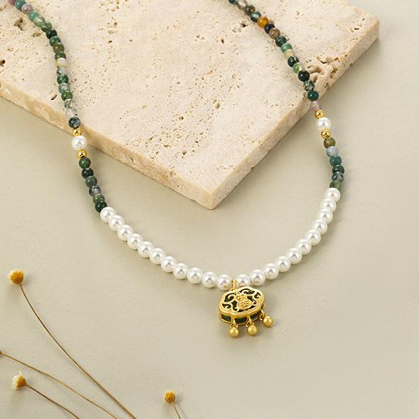 Original new Chinese retro agate necklace asymmetric pearl niche high-end light luxury enamel clavicle chain women