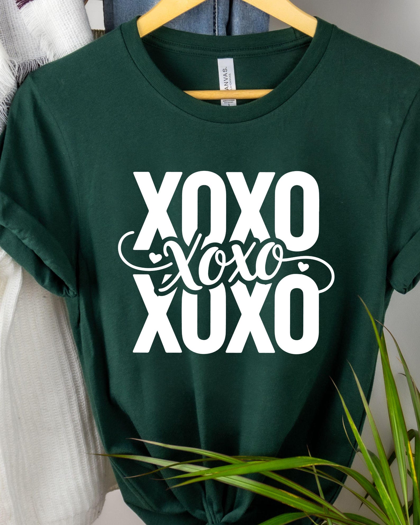 XOXO Love and Kisses T-Shirt | Valentine s Day Tee, 8 colors S