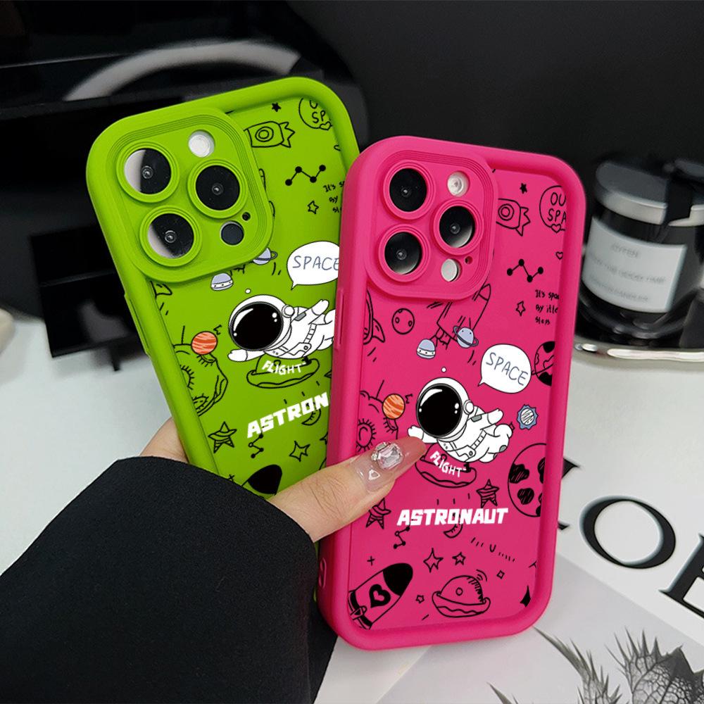 ins Internet celebrity same astronaut mobile phone case Apple 15Pro couple 14 silicone soft case iPhone17 anti-drop