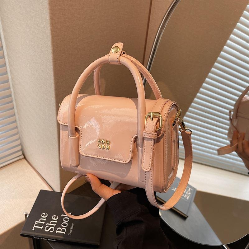 Hand carry high-end fashion small square bag women's messenger bag new niche portable shoulder women's bag