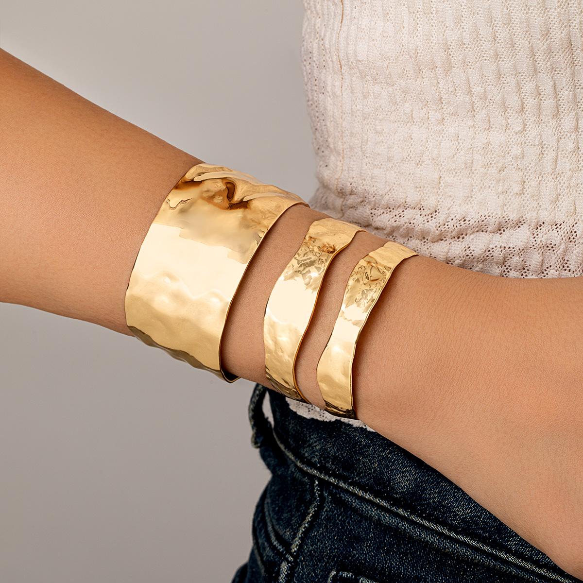 Bracelet Set, Pleated Metal Bracelet, Minimalist Geometric Spiral Open Cuff Bangle