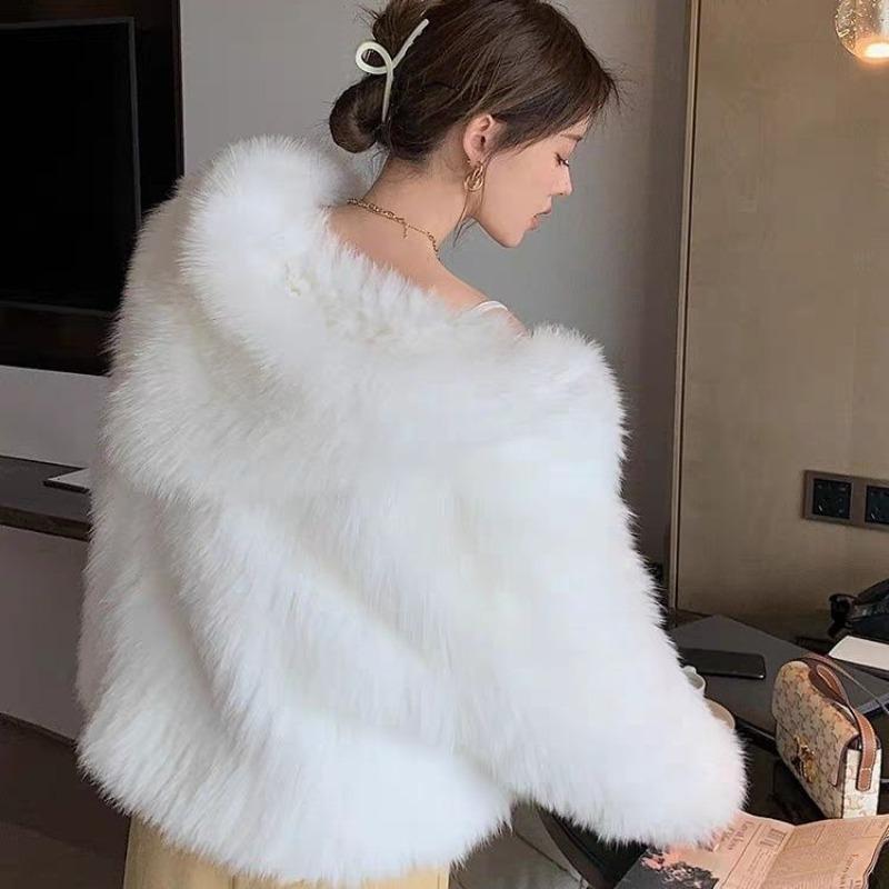 Pelz Damenbekleidung Imitation Fuchs Pelzjacke mit Kapuze Kunstpelz gewebter Pelz Oberteil Herbst- und Winterbekleidung