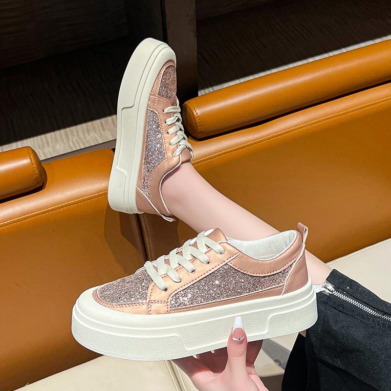 White Shoes for Women 2024 New Trend Fashionable Thick Sole Comfortable Height Increasing Retro Casual Sports Board Shoes