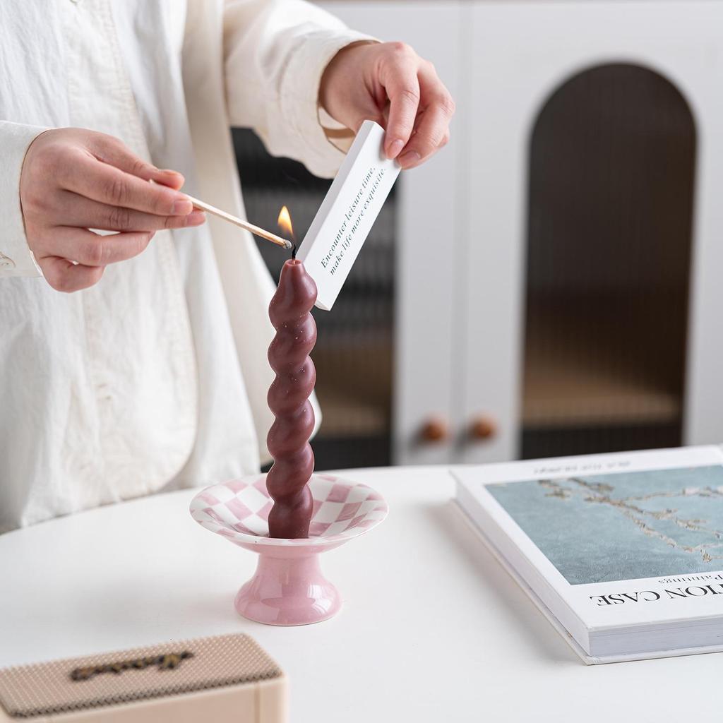 Creative Romantic Ceramic Candlestick for Fresh Desktop Decoration