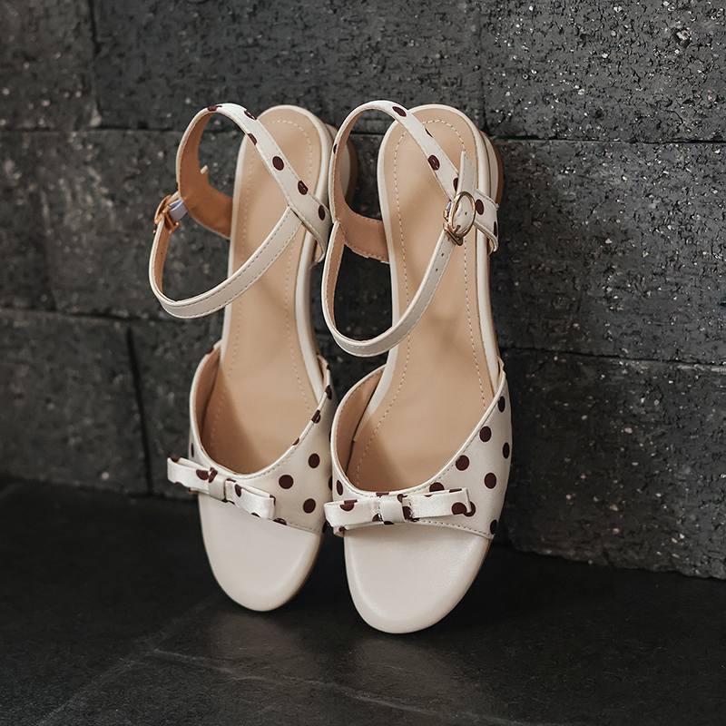 

Krazing Pot Microfiber Low Heels Polka dot decoration European Design Buckle Straps Summer Size 43 Size 42 Women Sandals 34 слоновая кость