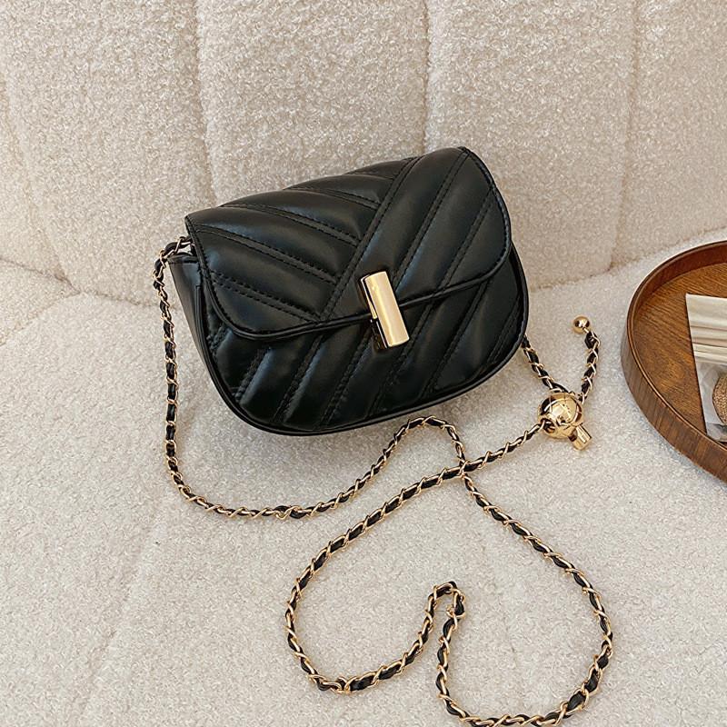 

Elegant Small Shoulder Bag With Unique Design And Soft Pu Material Perfect For Spring чёрный