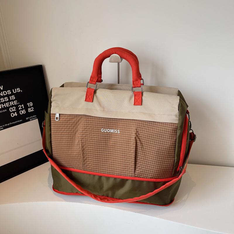 Geometric Pattern Travel Duffel Bag with Multiple Pockets Large Capacity Weekend Carry On Bag