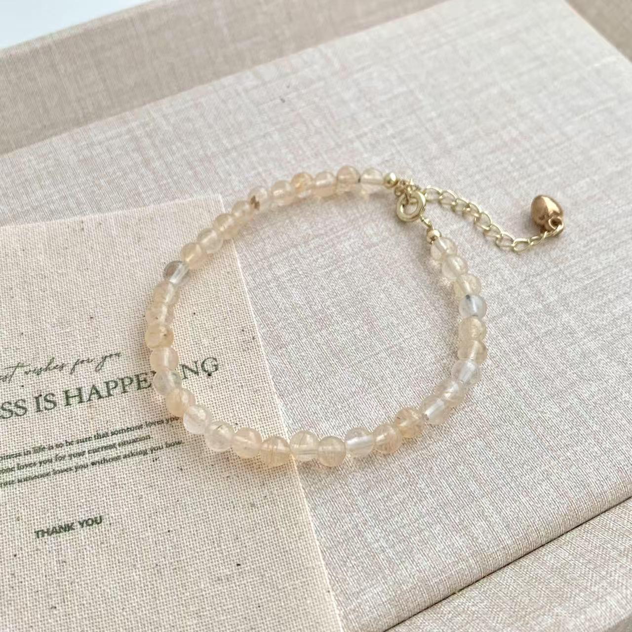 

2024 Женский Ретро Браслет из Золотистого Рутилового Кварца – Мелкие Желтые Круглые Бусины, Шикарный Китайский Нишевый Дизайн