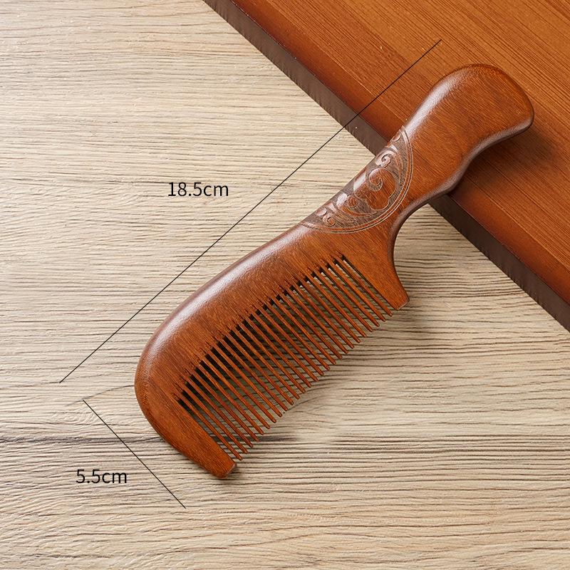 

Гравированная расческа из сандалового дерева с длинной круглой ручкой и широкими и тонкими зубцами – идеальный подарок с деревянной резьбой