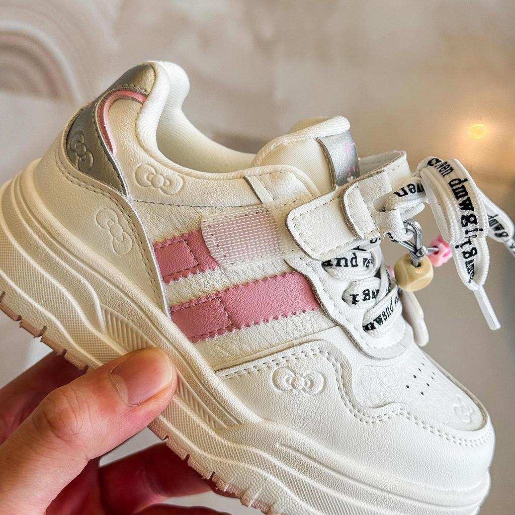 2026 Spring Kids' Lightweight Thick-Soled Platform White Shoes with Cute Korean-Style Cartoon Pendant