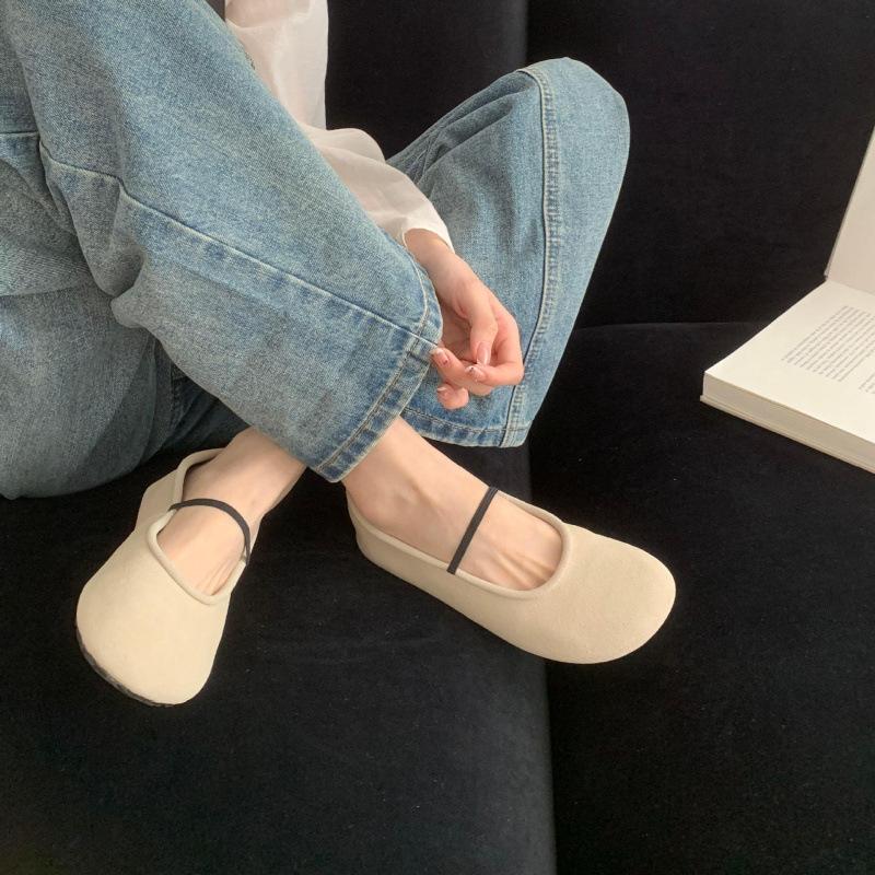 Retro Round Head Mary Jane Flat-soled Single Shoes Women's 2025 Spring and Autumn New Fashionable Simple Shallow Mouth One-word Single Shoes