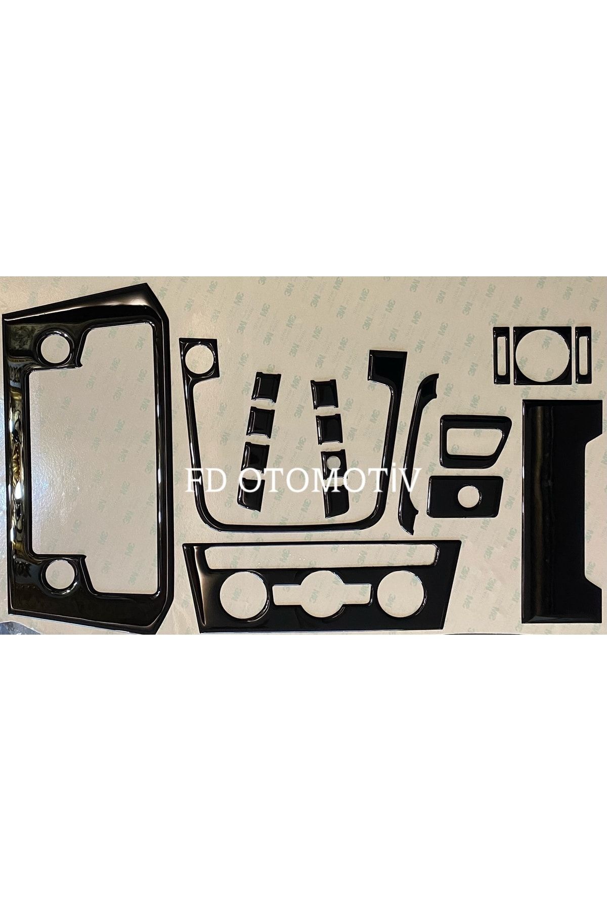 

Volkswagen Passat B8 Torpido, Konsol, Trim, Göğüs Kaplama Seti Piano Black Renk