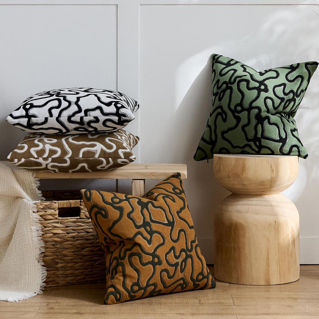 High-End Retro Chinese Velvet Cushion Cover | Trendy Pillowcase for Sofas and Model Rooms