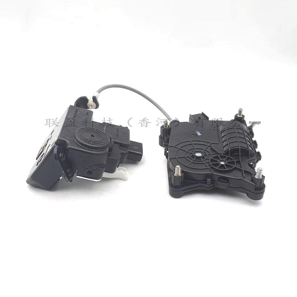 Trunk Lock Actuator 81800S3100: Compatible with Hyundai Santa Fe and Kia.