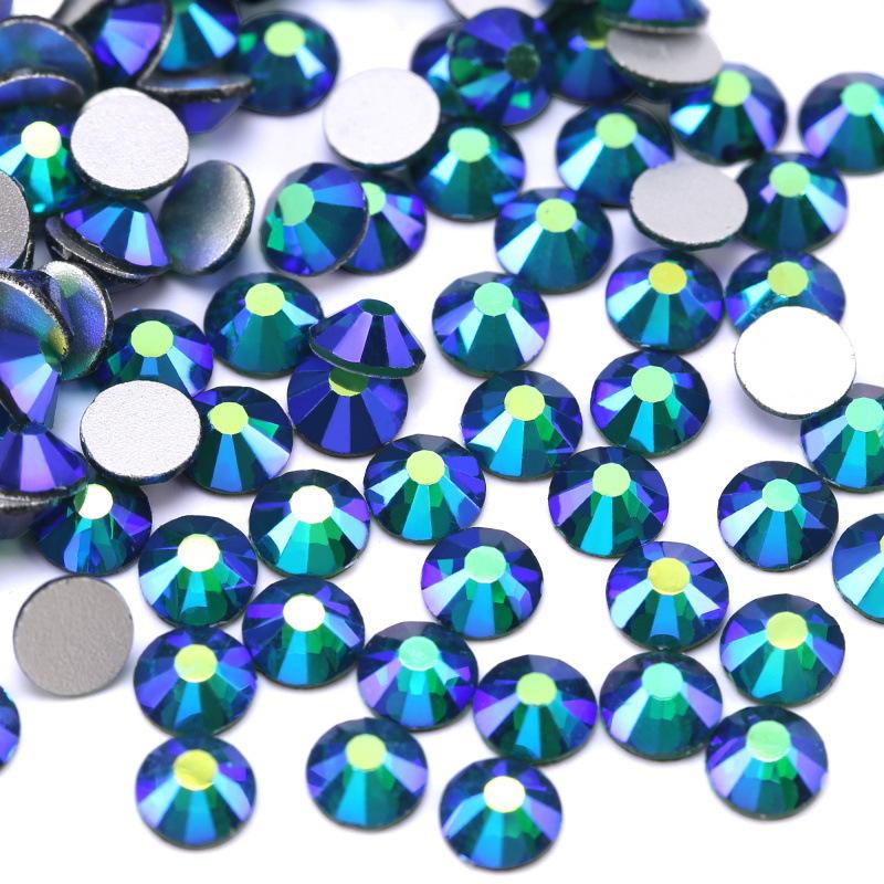 Pujiang Crystal Rhinestone Skleněné ploché dno Diamond Oblečení Doplňky Kulatý vrták na nehty DIY Náušnice Taška Samolepka Vrtačka