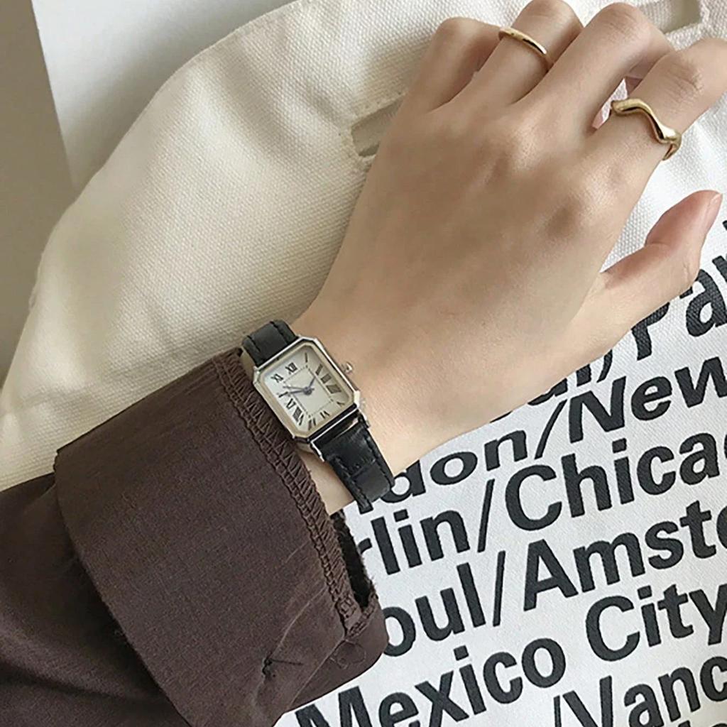 Orologi Retrò Classici Casual Quadrante al Quarzo Cinturino in Pelle Orologio Rettangolare Orologi da Polso alla Moda per Donne