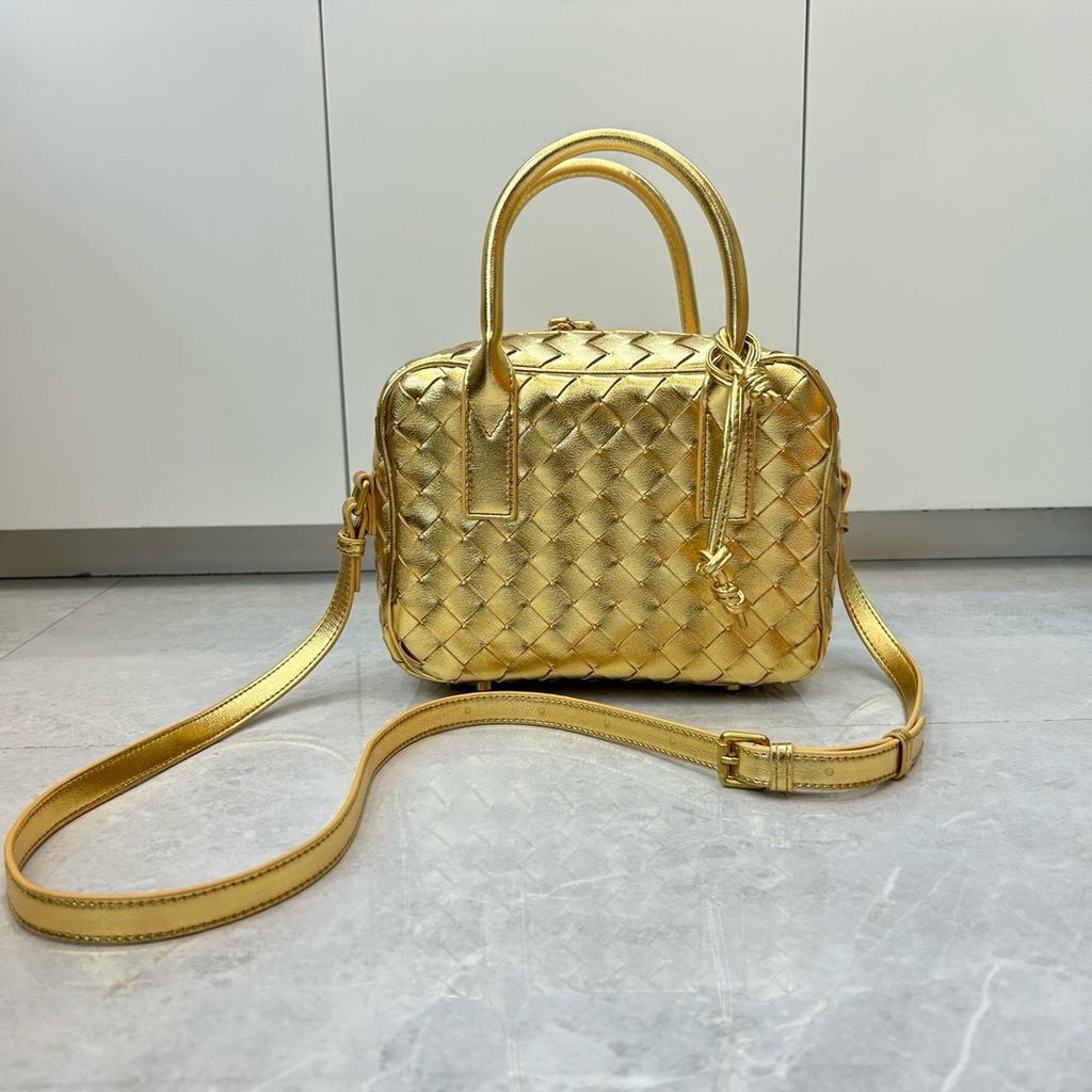 2025 Cross-border leather woven bowling bag, foreign trade explosion, cowhide small square bag, portable messenger shoulder bag, female