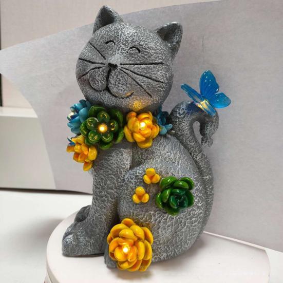 Cat Statue Solar Light Waterproof Garden Kitten Sculpture Lighted Kitten Statue Outdoor Landscape Lighting for Patio Yard Decoration