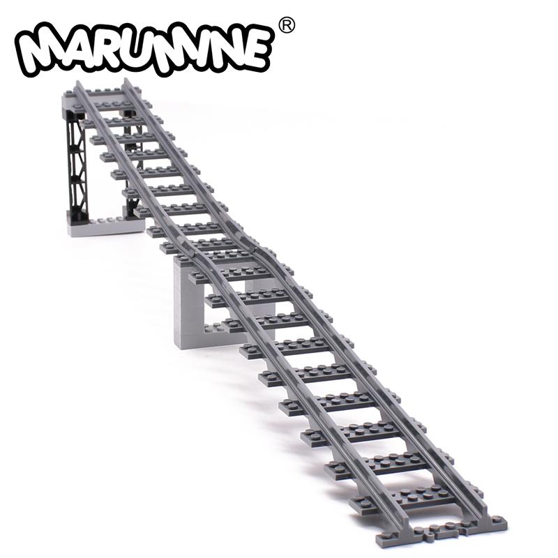 Marumine Rampa de Vía de Tren MOC Subida Sistema de Ferrocarril MOC Idea Puente Bloques de Construcción Ladrillos Maqueta a Escala Se Adapta Para 53401 Bloques de Construcción Navideños