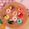10 Stück/Los Niedliche Hohl-Donut Harz Lebensmittel-Anhänger für Ohrring Armband Schlüsselanhänger Anhänger Zubehör Handyhülle Füllung Schmuck Herstellung